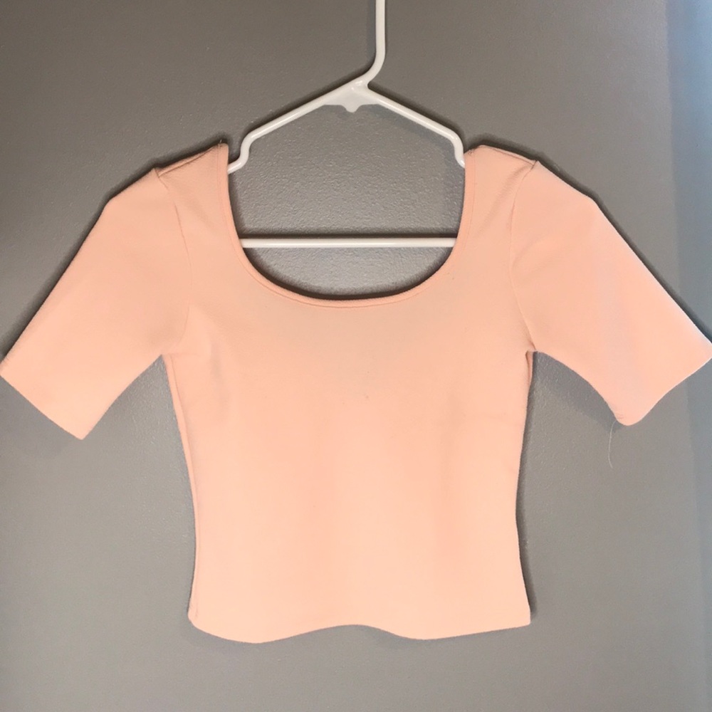 🐷Cropped Pink Shirt 🐷